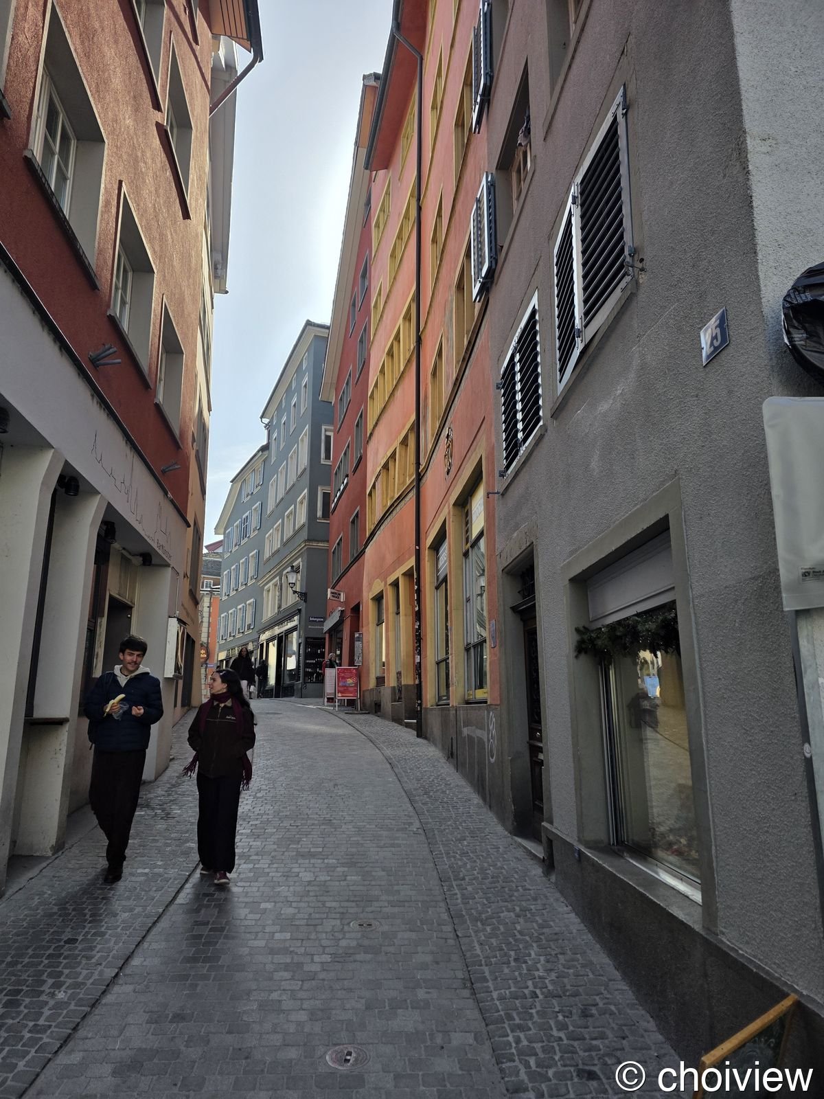 뮌헨에서 취리히로, 국경을 넘다 · München → Zürich 반호프슈트라세 Bahnhofstrasse