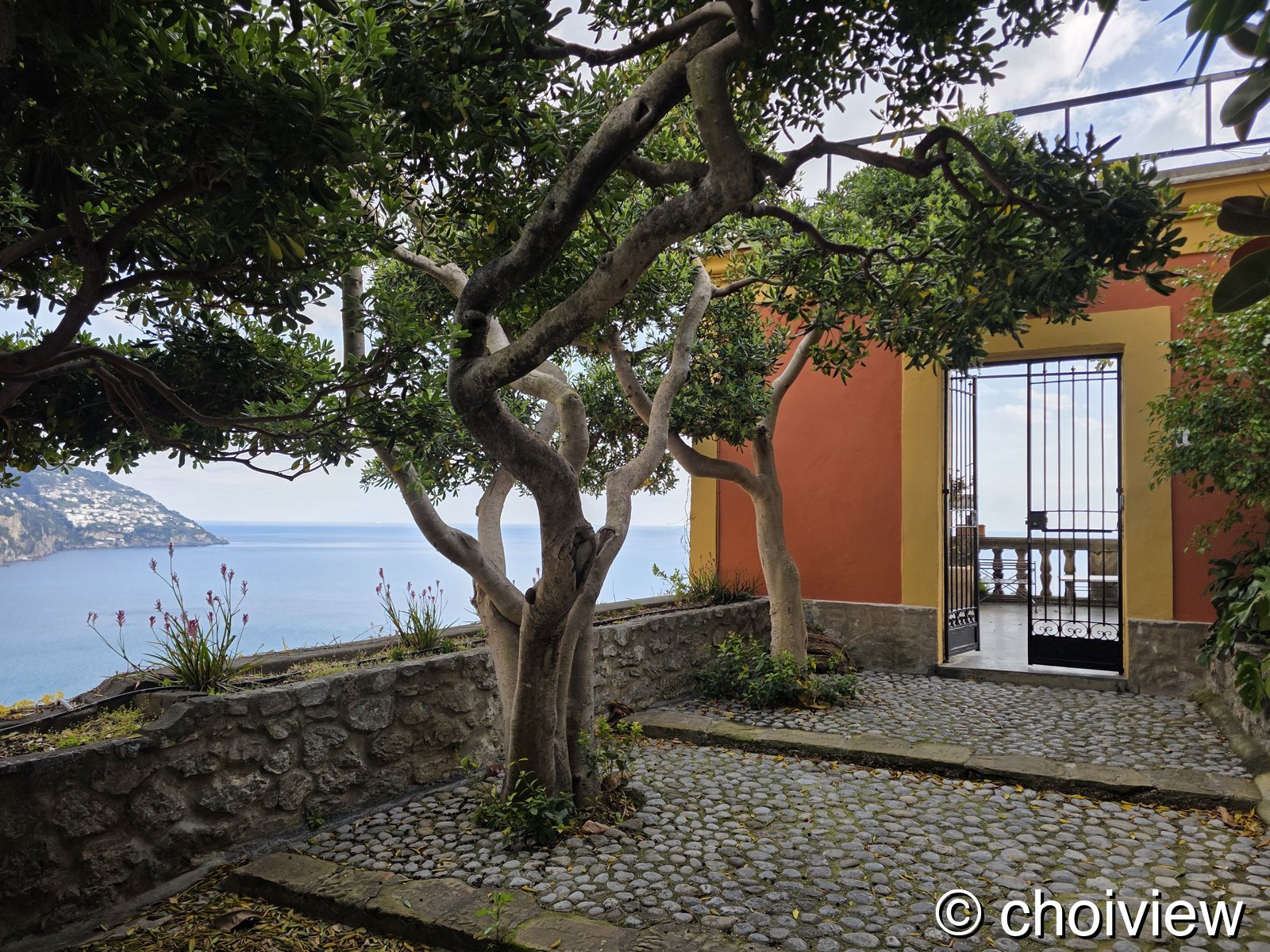 소렌토에서 포시타노까지 — 절벽 위의 마을을 찾아서 계단식 마을 구조