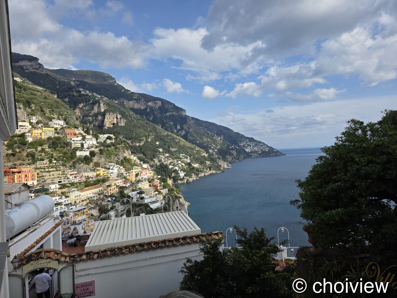소렌토에서 포시타노까지 — 절벽 위의 마을을 찾아서 수직으로 자리잡은 건물들
